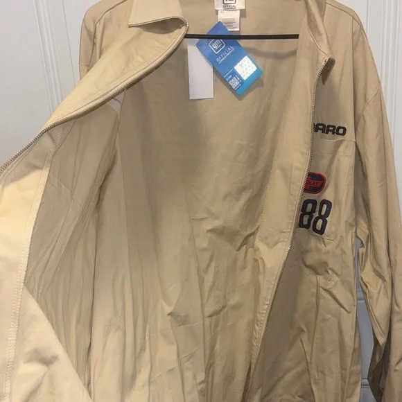 Camaro Beige Jacket - Picture 7 of 9